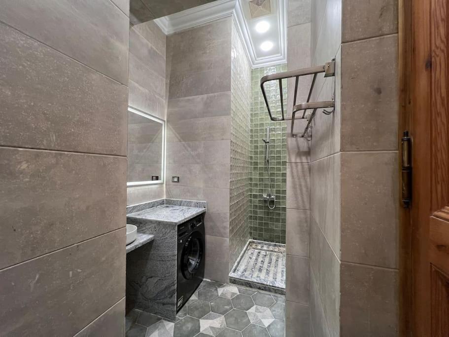 Authentic 3Br Apartment In Downtown, Cairo Exterior foto