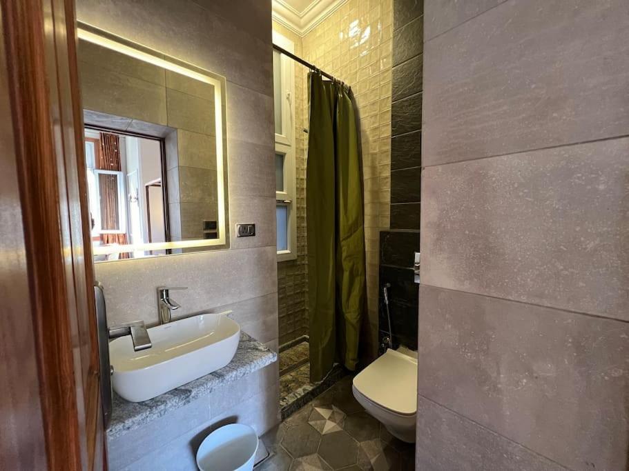 Authentic 3Br Apartment In Downtown, Cairo Exterior foto